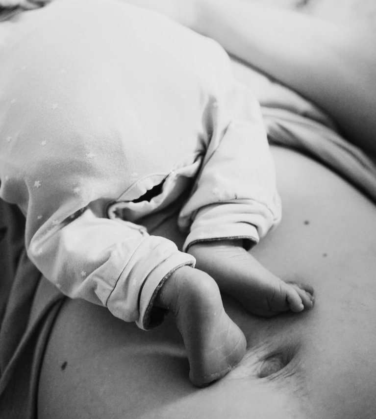Kuscheln auf dem Bauch